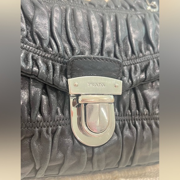 Authentic PRADA Gaufre leather Double Chain bag - Picture 5 of 16